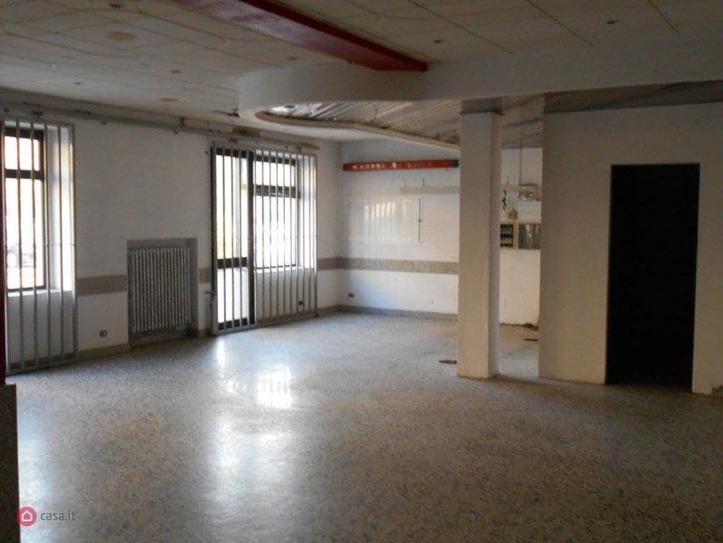 IMMOBILE COMMERCIALE in AFFITTO a CIGLIANO