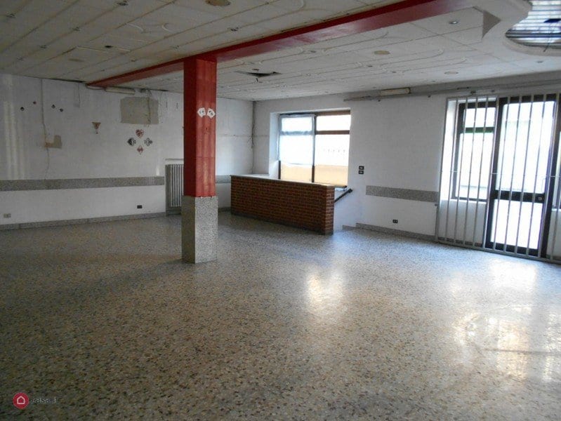 IMMOBILE COMMERCIALE in AFFITTO a CIGLIANO