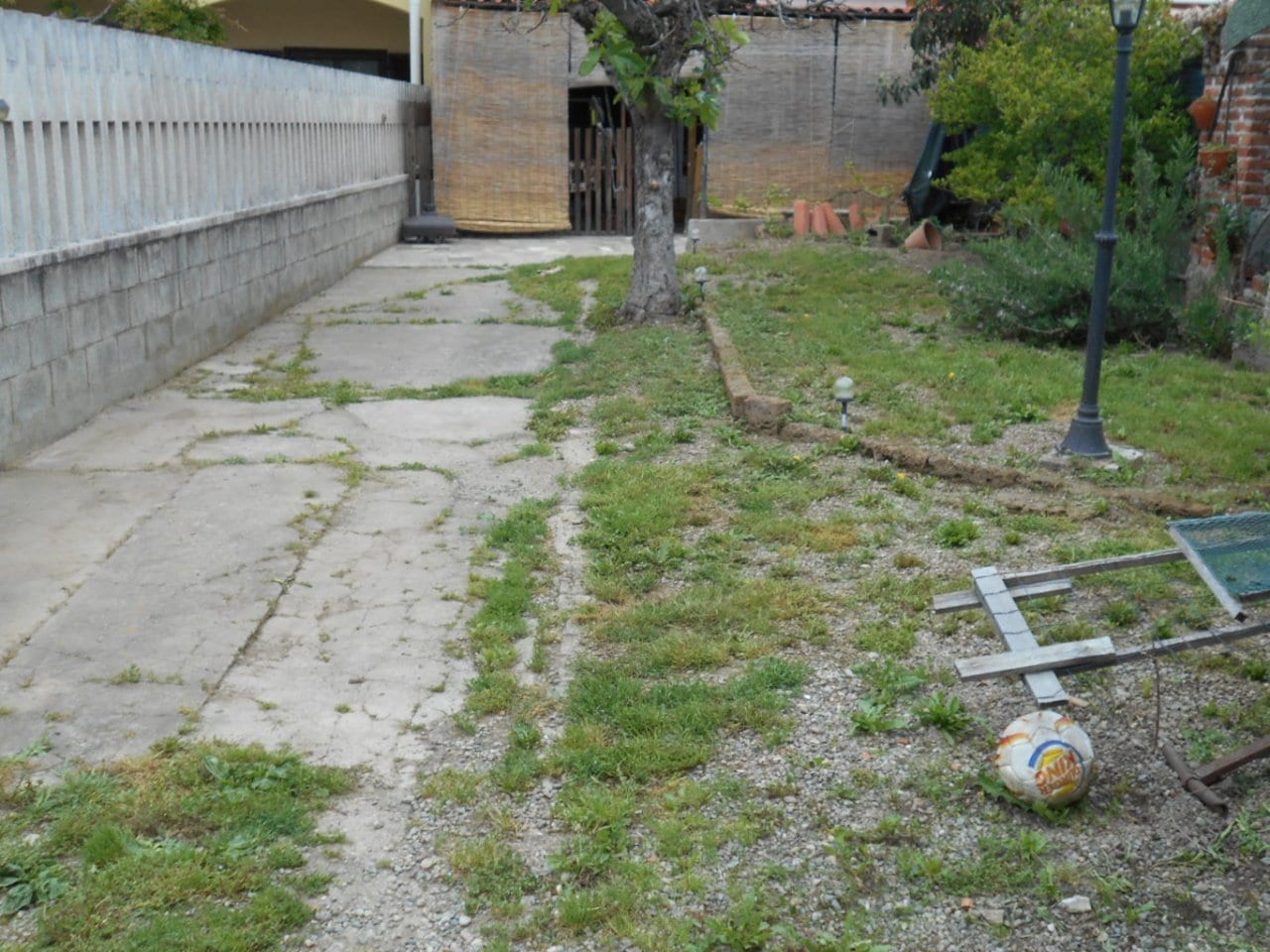 VILLA A SCHIERA in VENDITA a MAGLIONE