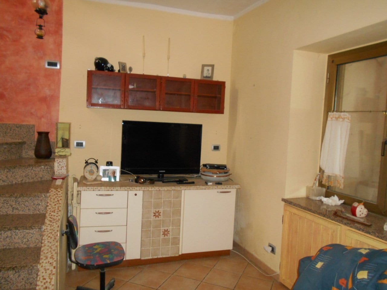 VILLA A SCHIERA in VENDITA a MAGLIONE