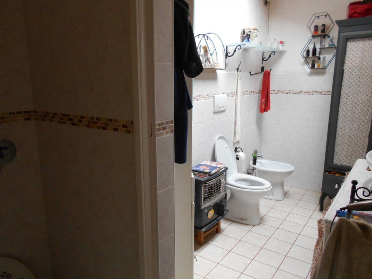 VILLA A SCHIERA in VENDITA a MAGLIONE