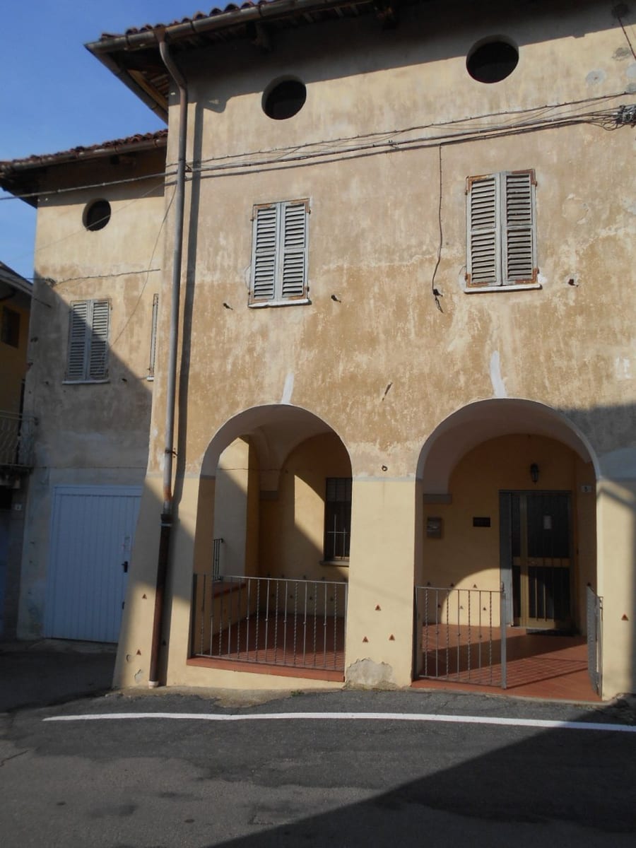 PALAZZO in VENDITA a MONCRIVELLO