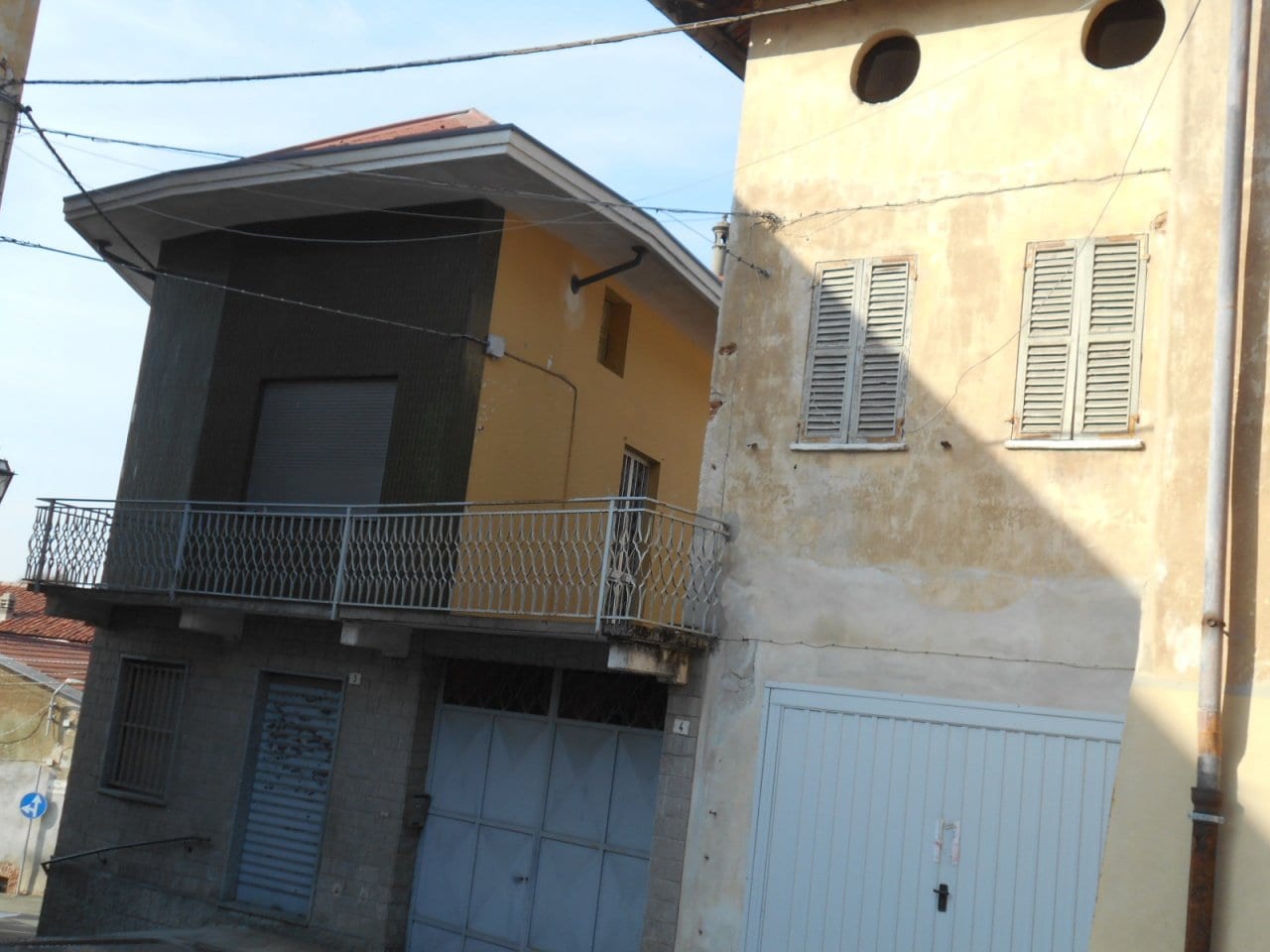 PALAZZO in VENDITA a MONCRIVELLO