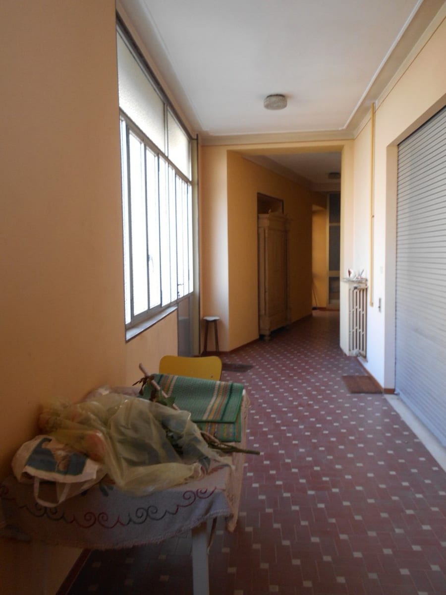 PALAZZO in VENDITA a MONCRIVELLO