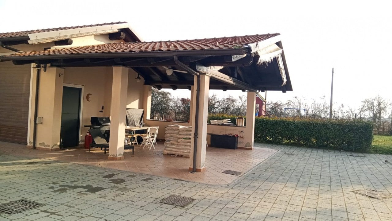 CASALE in VENDITA a CIGLIANO