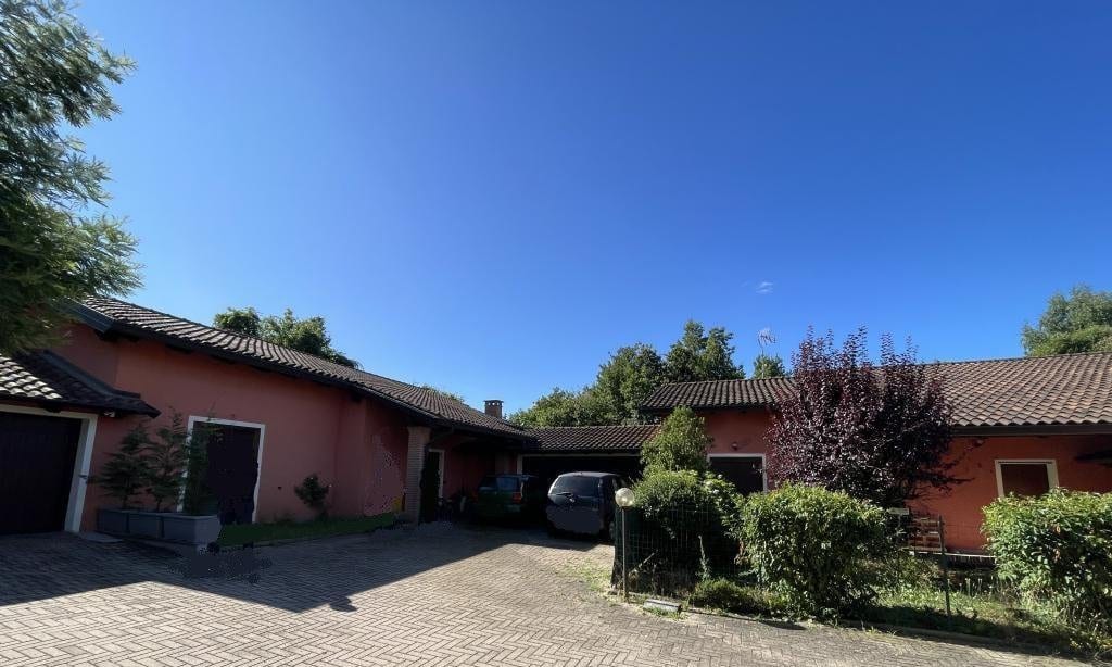 VILLA A SCHIERA in VENDITA a ROPPOLO