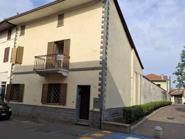 cerca LIVORNO FERRARIS CASA INDIPENDENTE VENDITA